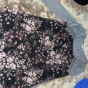 Size XS Maurice’s blouse